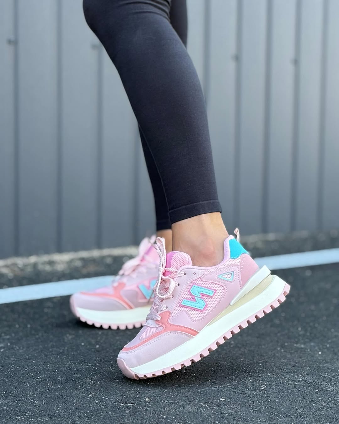 Carina - Deportiva Ergonómica Ultra Cómoda y Ligera