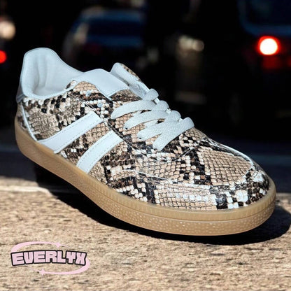 Sharky - Deportiva Ergonómica con Estampado de Serpiente