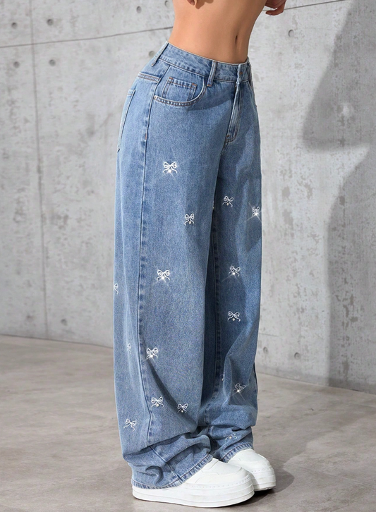Christiana - Pantalón Bota Campana con Detalles de Lazos
